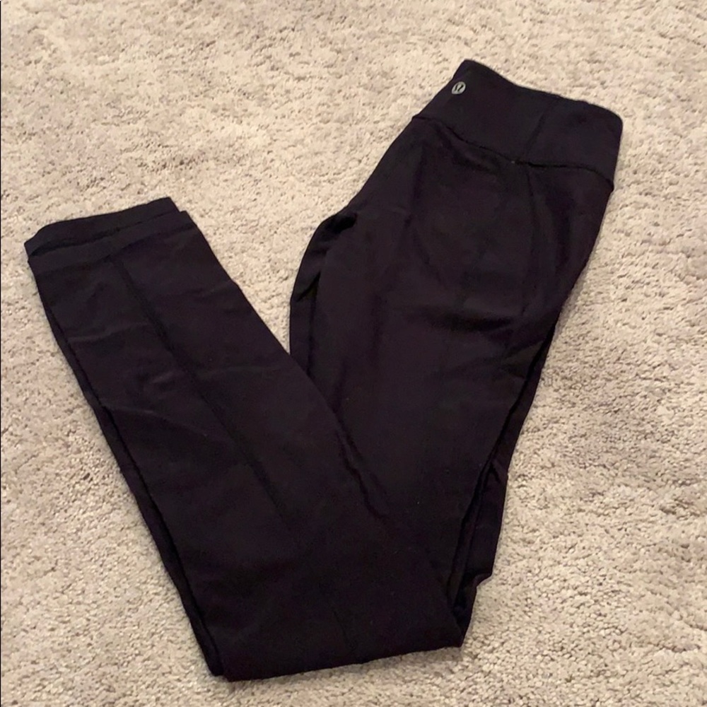 Lululemon straight leg wunder under leggings!